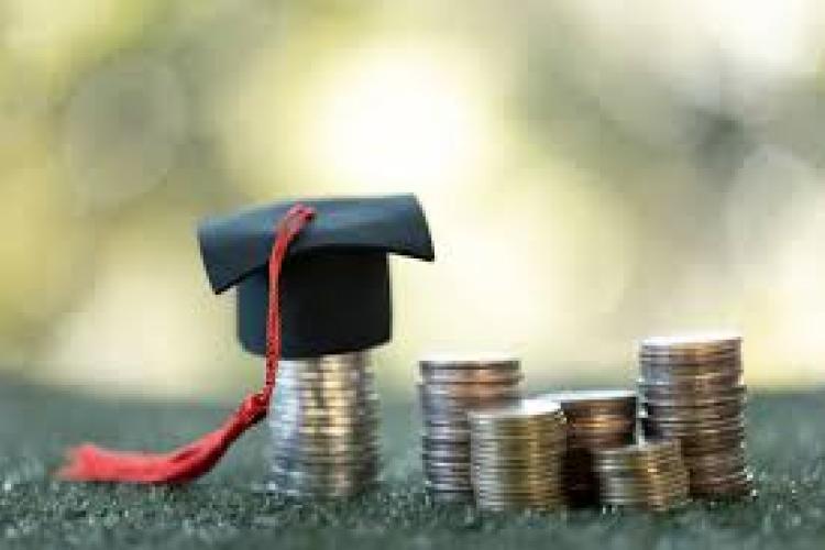 Cost-Saving Tips for Studying in the UK